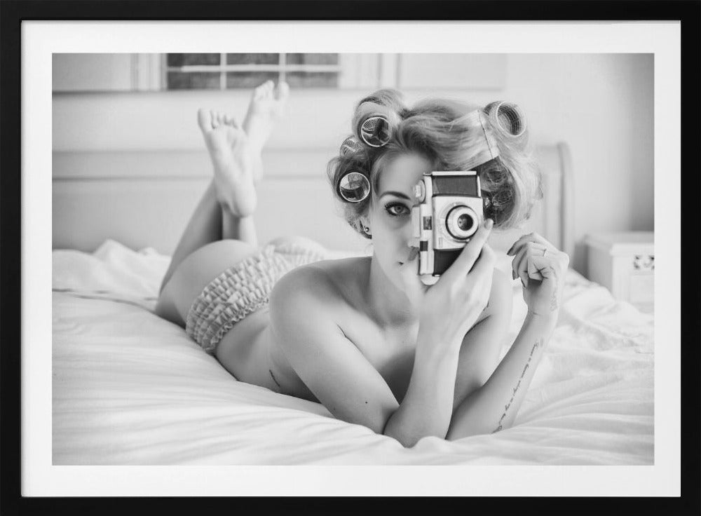 A chick, a click, and a curl - Poster / Art Print