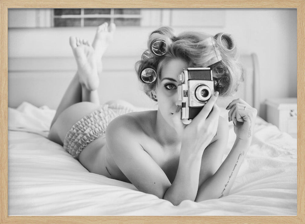 A chick, a click, and a curl - Poster / Art Print