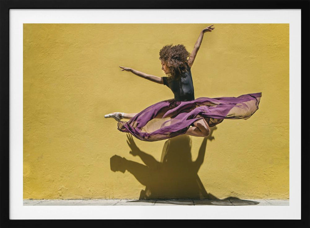 Brenda jumping - Poster / Art Print