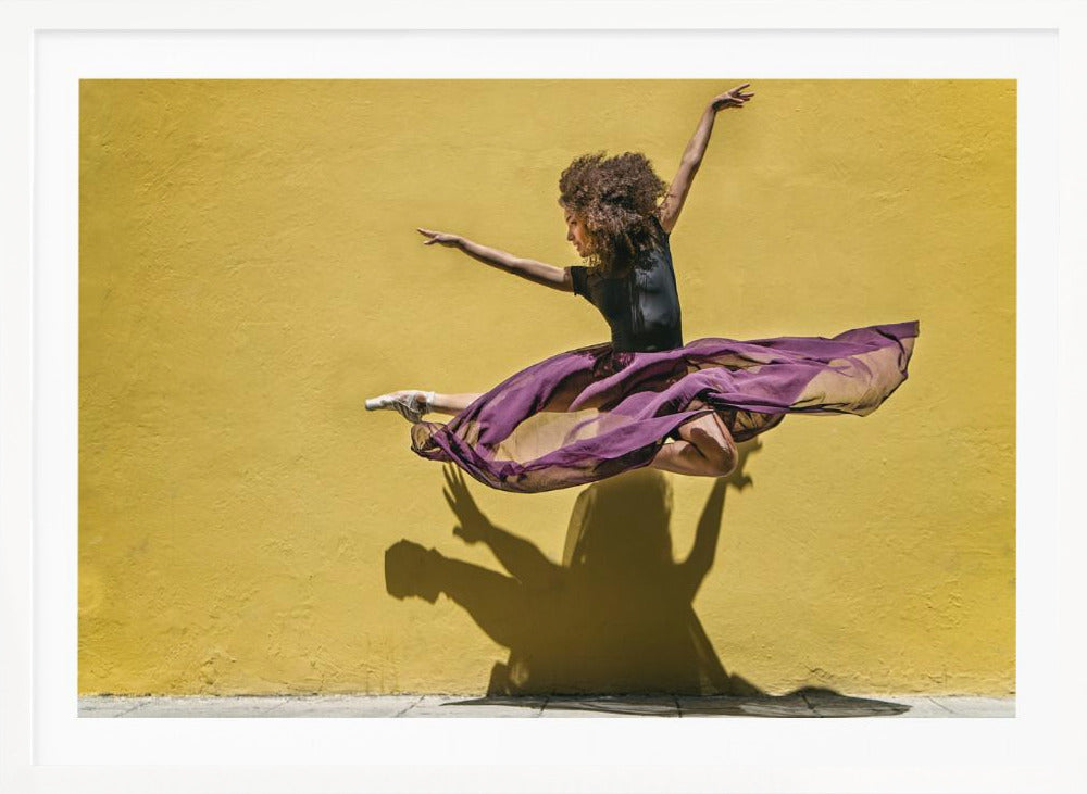 Brenda jumping - Poster / Art Print