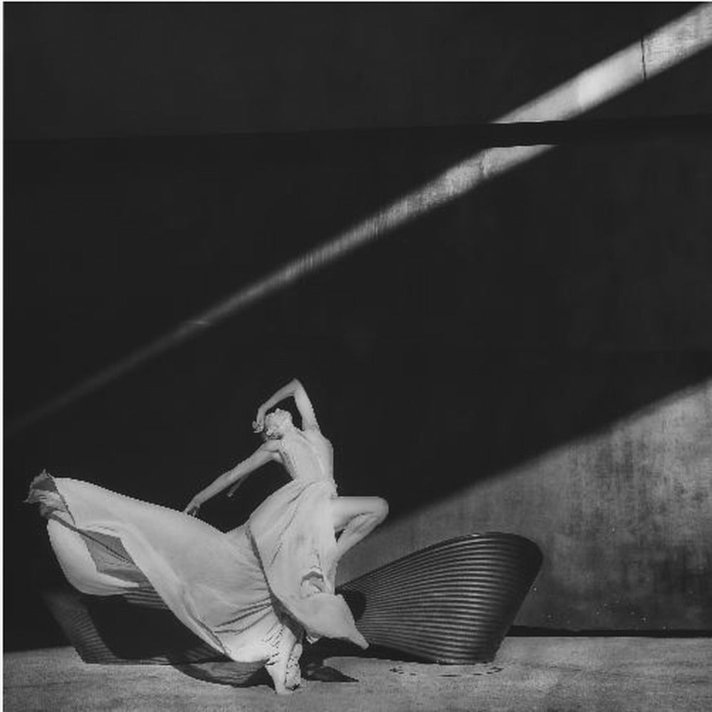 Dancing with the light - Poster / Art Print