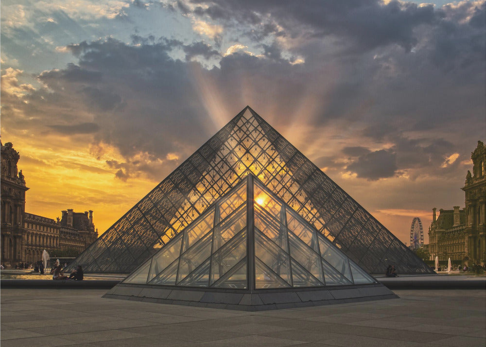 Pirámide del Louvre - Poster / Art Print