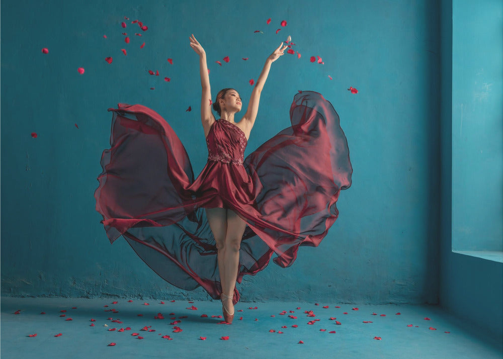 Olivia Performance - Poster / Art Print