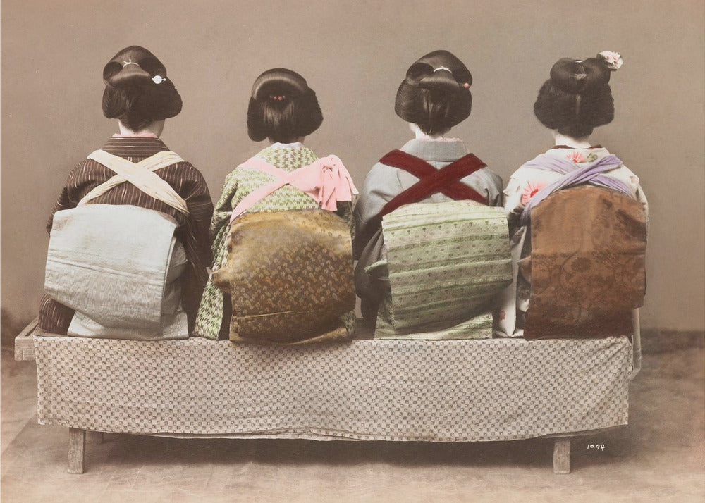 Showing Back Style (19th 20th Century) Japanese Woman Sitting - Poster / Art Print