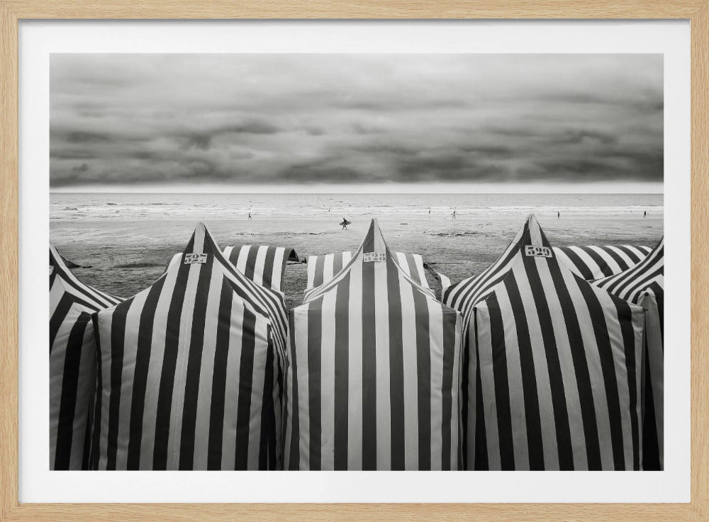 On the beach - Poster / Art Print