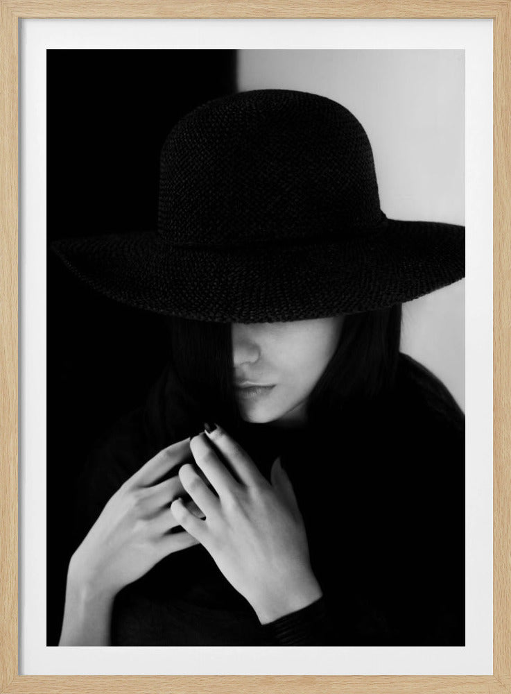 Woman in hat - Poster / Art Print