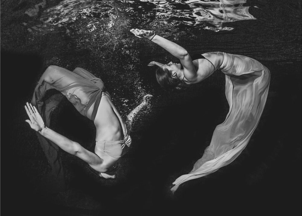 Grace Underwater - Poster / Art Print