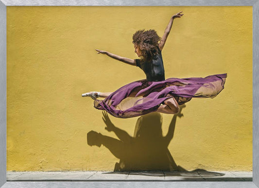 Brenda jumping - Poster / Art Print